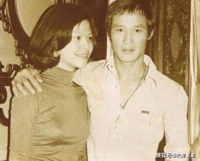 77岁武打巨星陈惠敏近况,与相恋50年女友结婚,对方曾为他坐三年牢