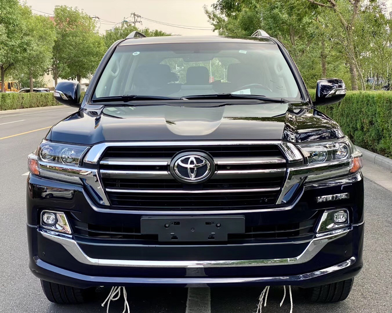 丰田酷路泽4600越野现车促降价格时尚拉风