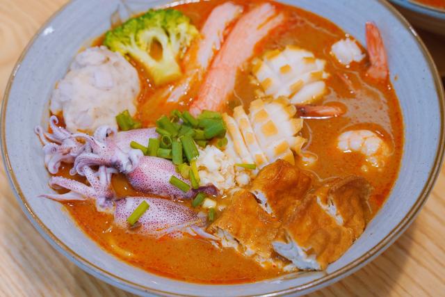 我膨胀了,吃完158的豪华龙虾沙茶面还不过瘾_食材