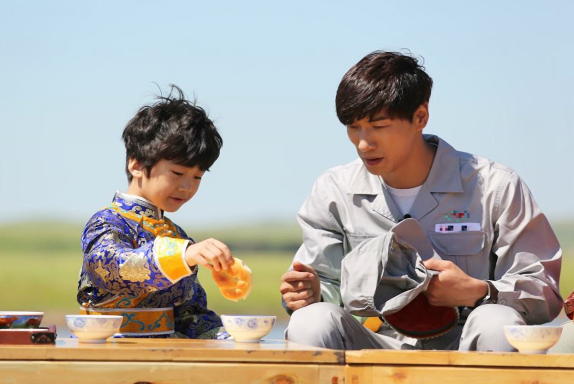 有种遗传叫张亮儿子,12岁身高170,网友:确认是我达不到的高度_手机