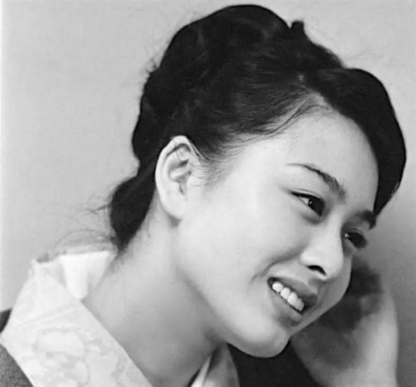 有一种永不过时的美叫昭和颜盘点昭和神颜和港风女神的惊艳对比