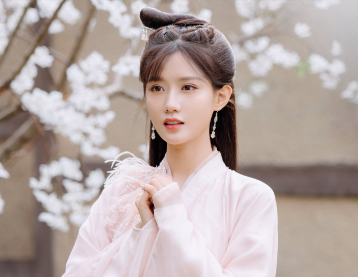 且听凤鸣左青鸾的人生注定是一条无法回头的不归路