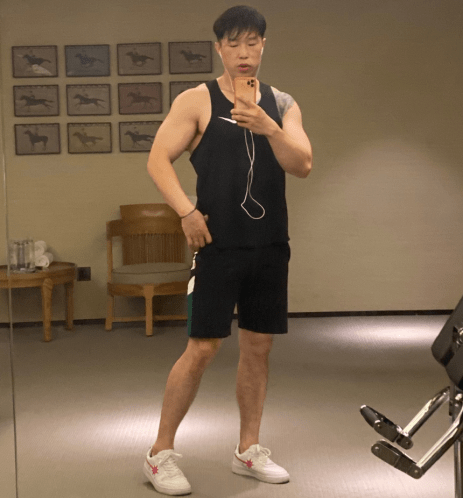 原创太励志德云社演员从胖子到肌肉男找回自信如今名声显赫