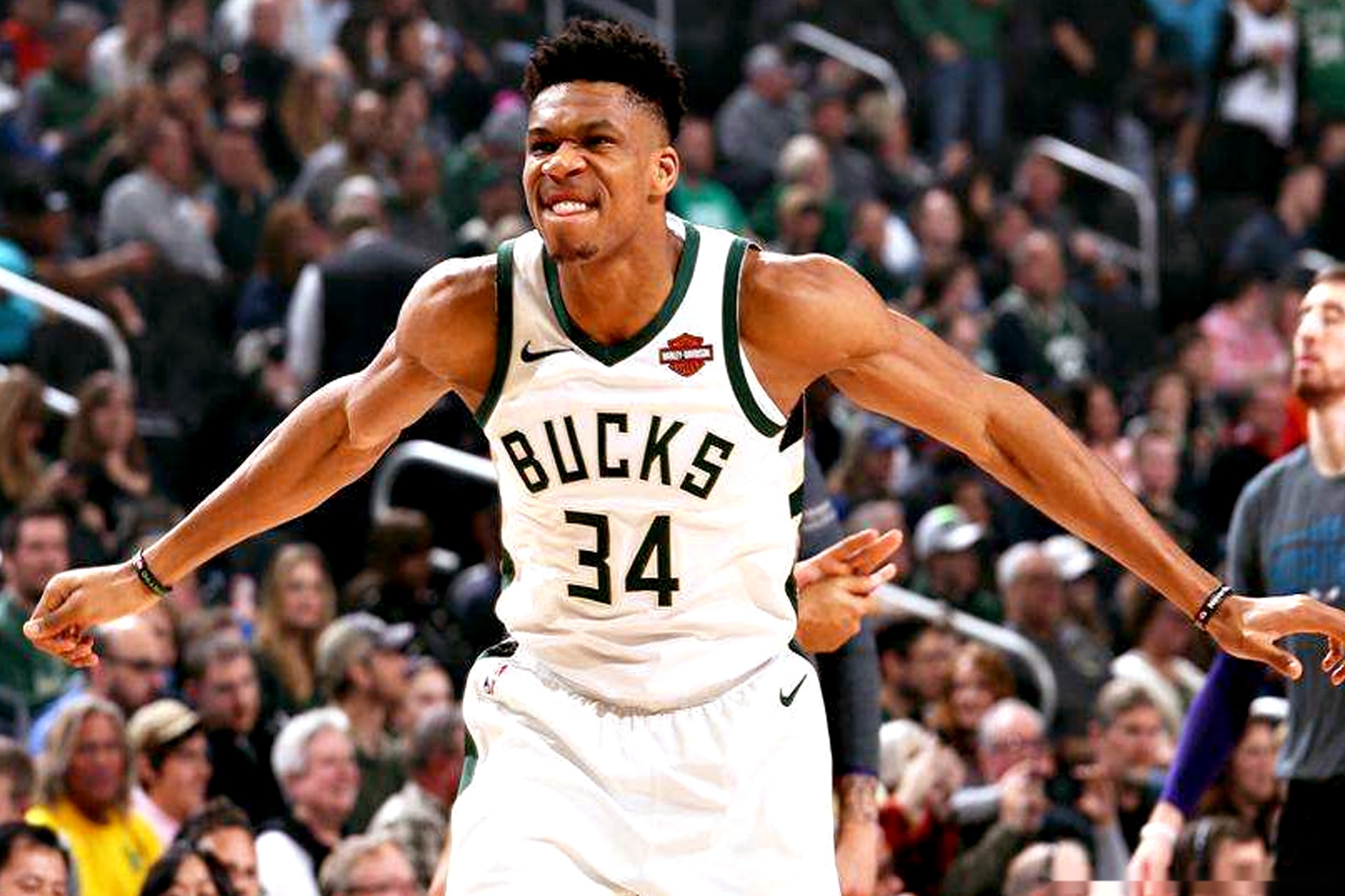 连续成为巨星垫脚石字母哥该怎么做才能打出詹姆斯式统治力