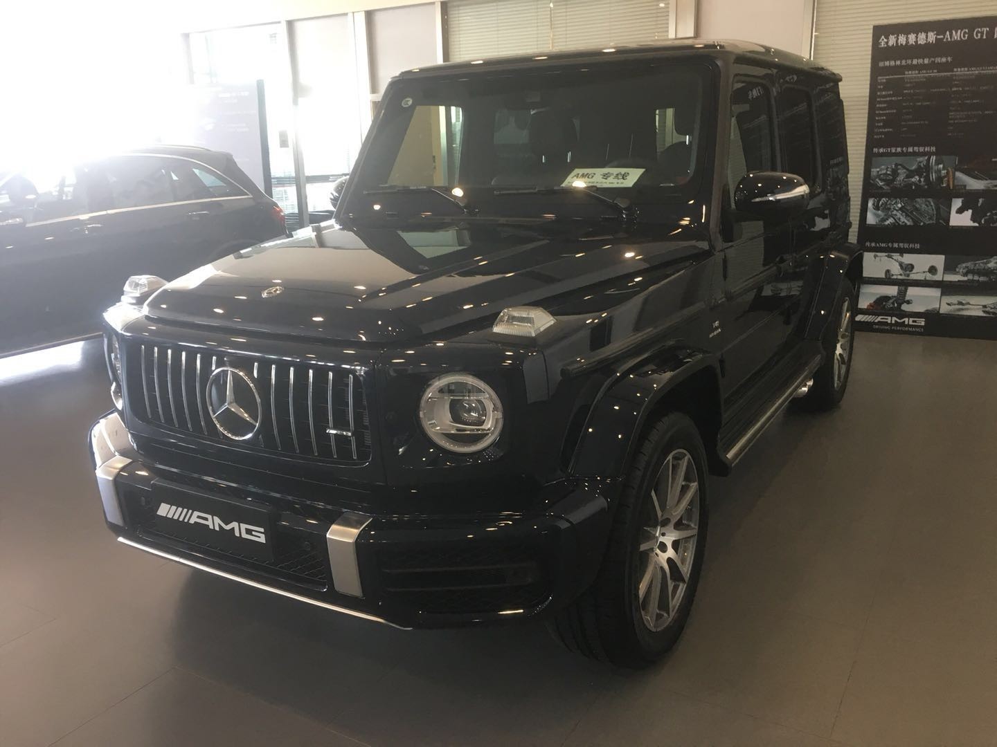 2020款奔驰g63顶配现车诚信销售全面升级