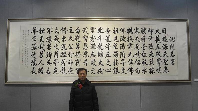 欣赏完农民仕金正的书法作品以后大家是不是也非常的佩服这位农民书法