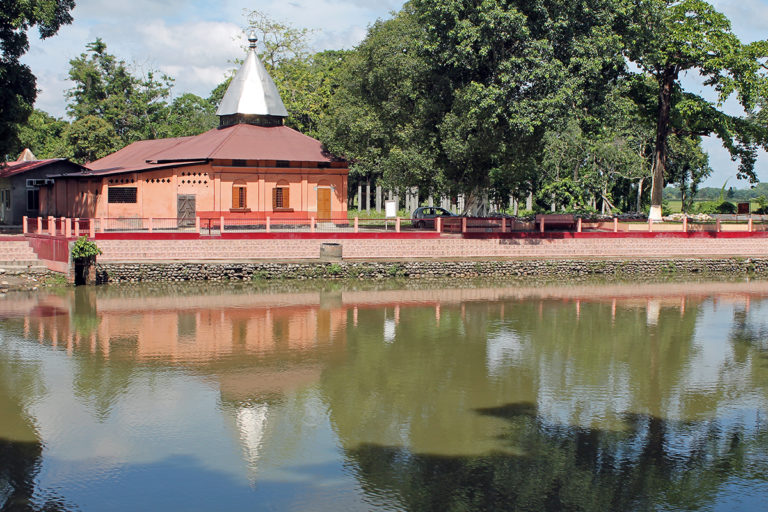 保护印度黑鳖,阿萨姆邦的神庙做得很不错!