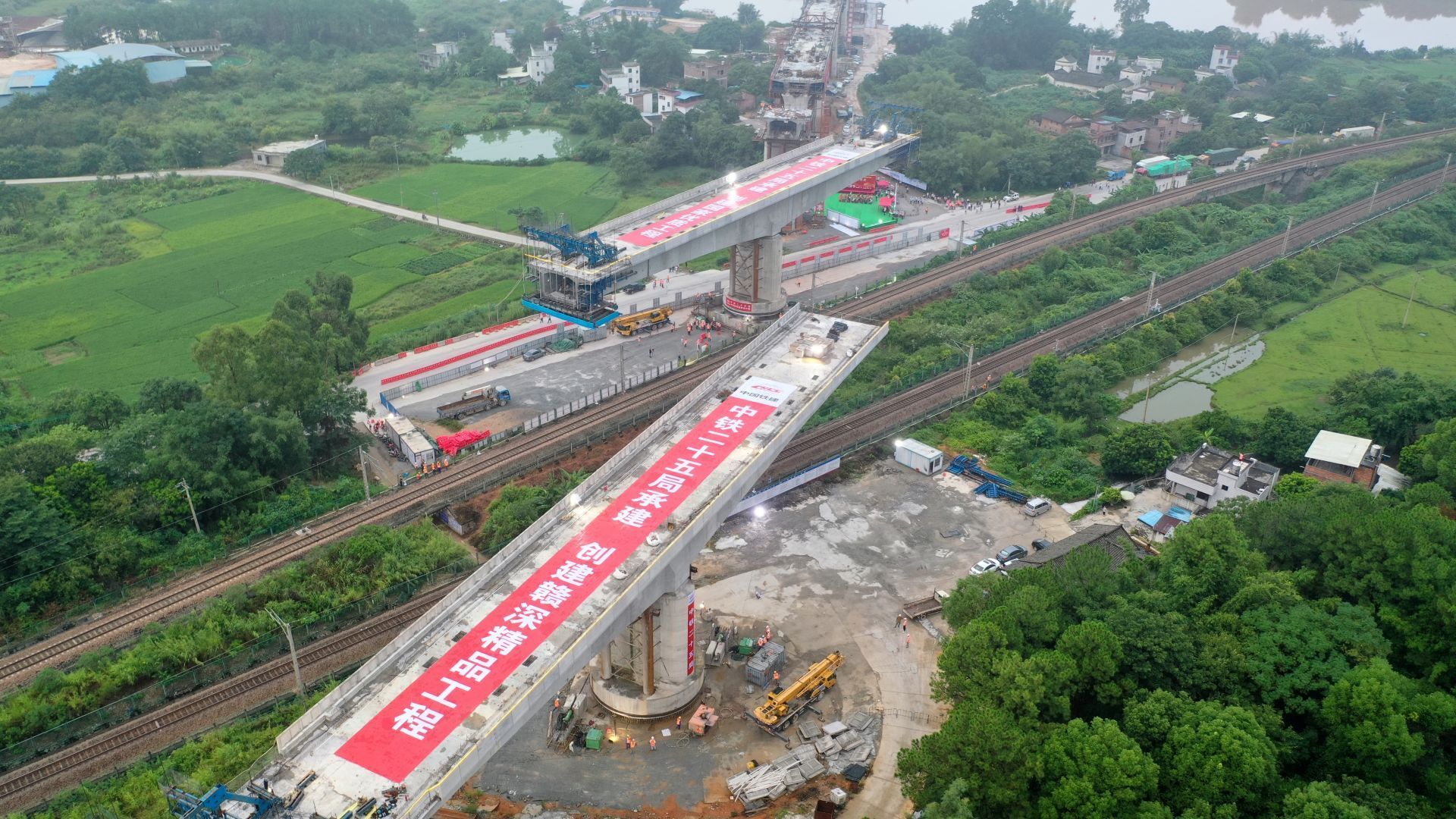 赣深高铁重大进展实现广东市市通高铁目标助力打造轨道上的大湾区