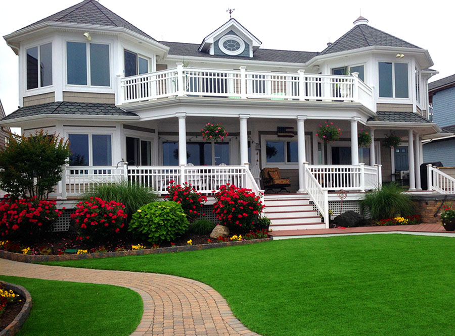 别墅花园铺设人造草坪有什么优缺点_手机搜狐网