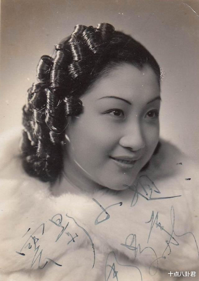 原创周曼华1941年金粉世家女主角长得像成龙曾被列入汉奸名单91岁去世