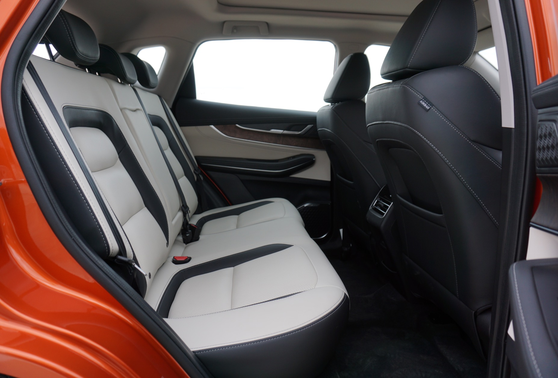 被低估了的星途lx不到10万也能乘风破浪