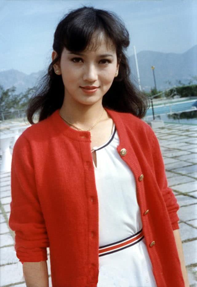 朱茵:这是我十七岁,赵雅芝:这是我十七岁,蔡少芬:麻烦都让让