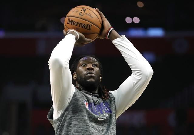 湖人稳了?快船更衣室出现失控苗头:惨遭逆转后哈雷尔吹口哨离场