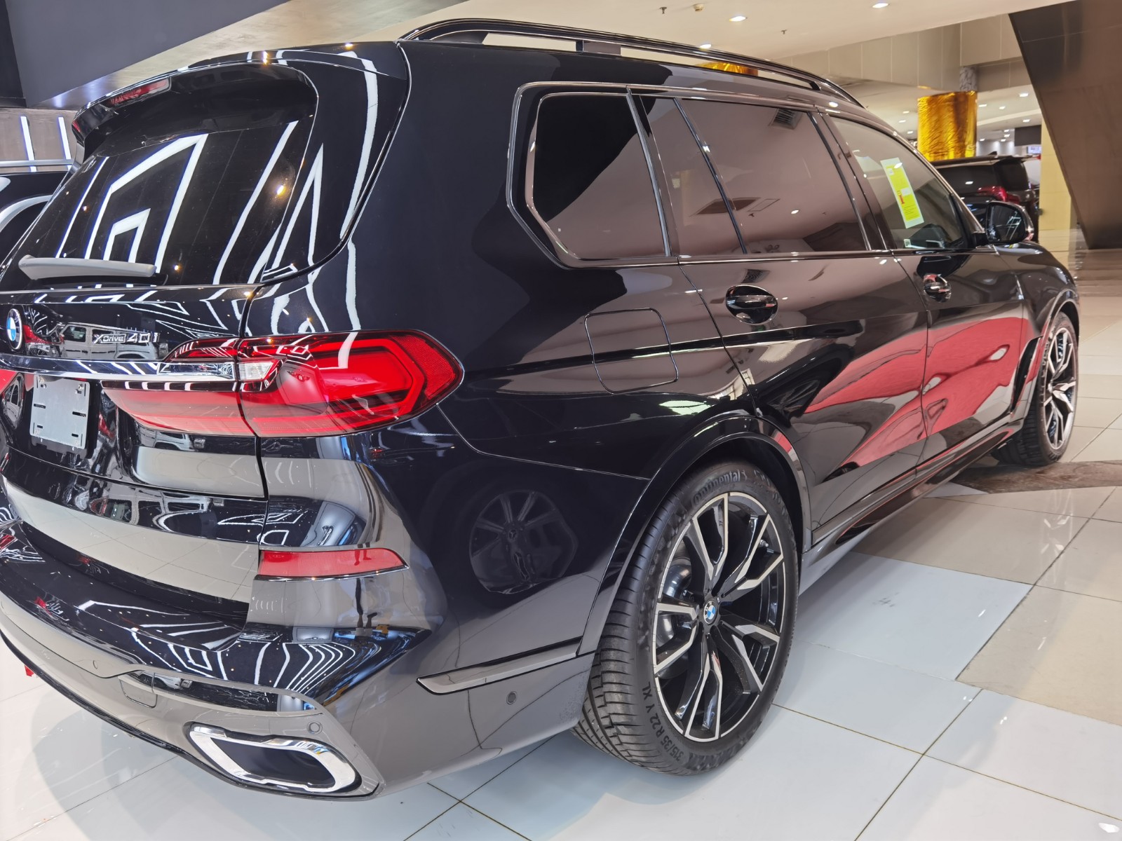 2020新款宝马x7空间大 时尚越野车奢华质感