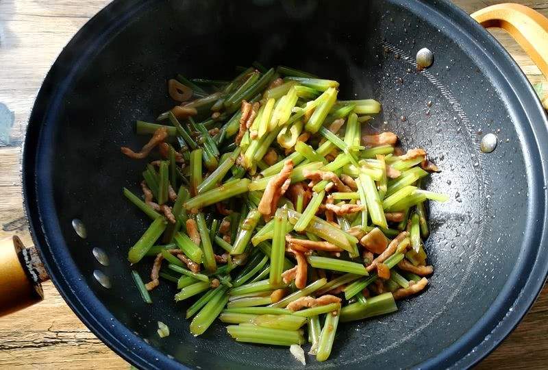 營養豐富的家常菜餚,簡單易學,對降壓有很大的好處