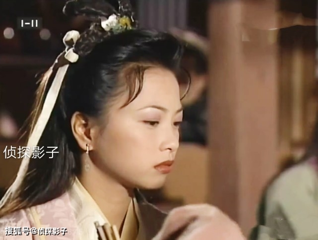 男主桑晓(陈浩民)自幼与佛有缘,大师圆寂之时将大手印经封印在了他