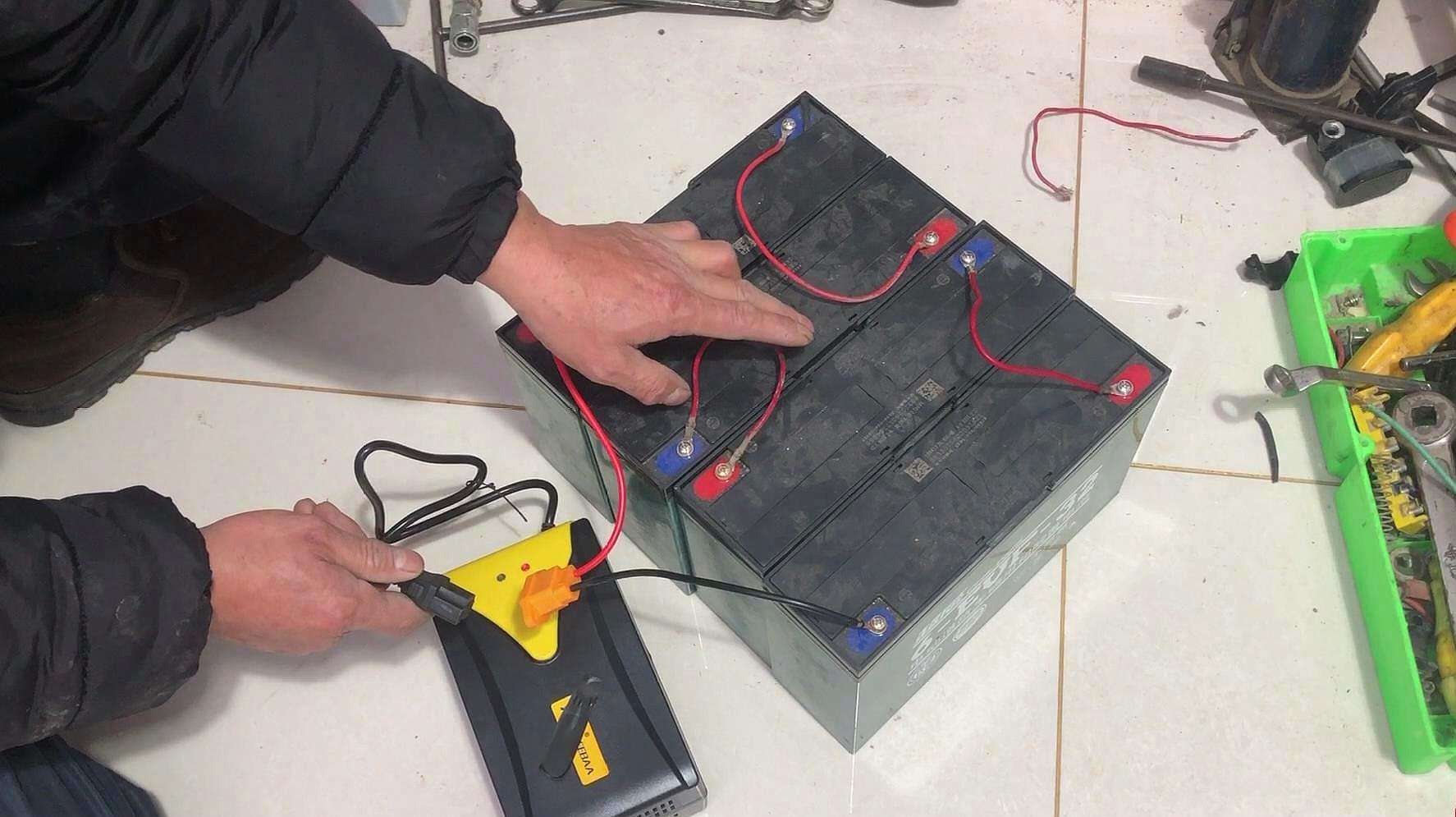 电动车电池以旧换新到底要花多少钱内行人告诉你实情别被坑了