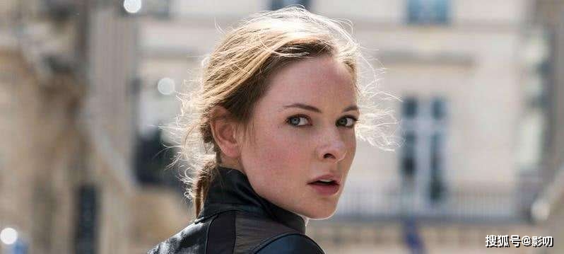 被誉为"瑞典之光",她是唯一梅开二度的碟女郎_丽贝卡·弗格森