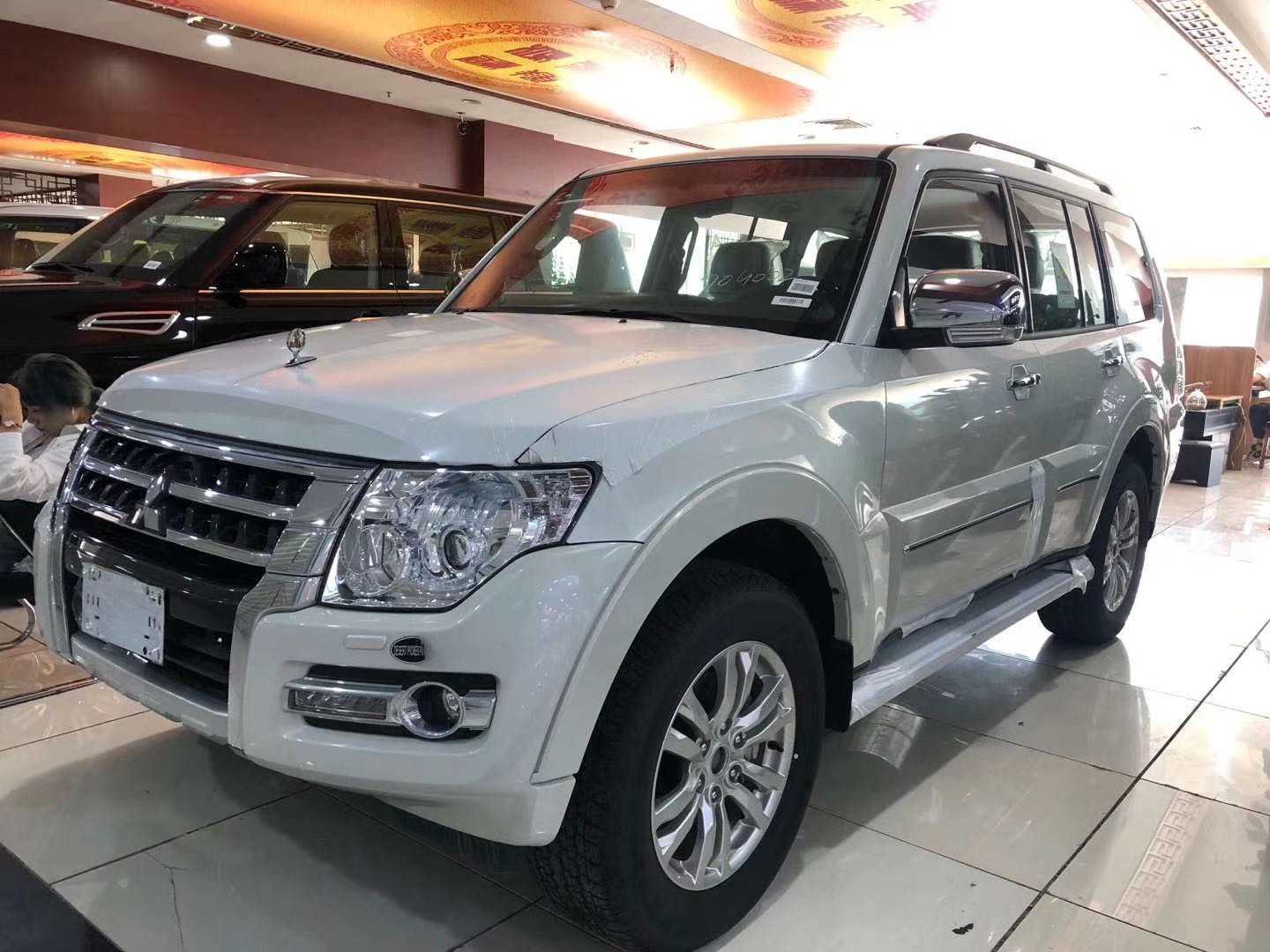 顶配20款三菱帕杰罗v97现车金标版时尚suv