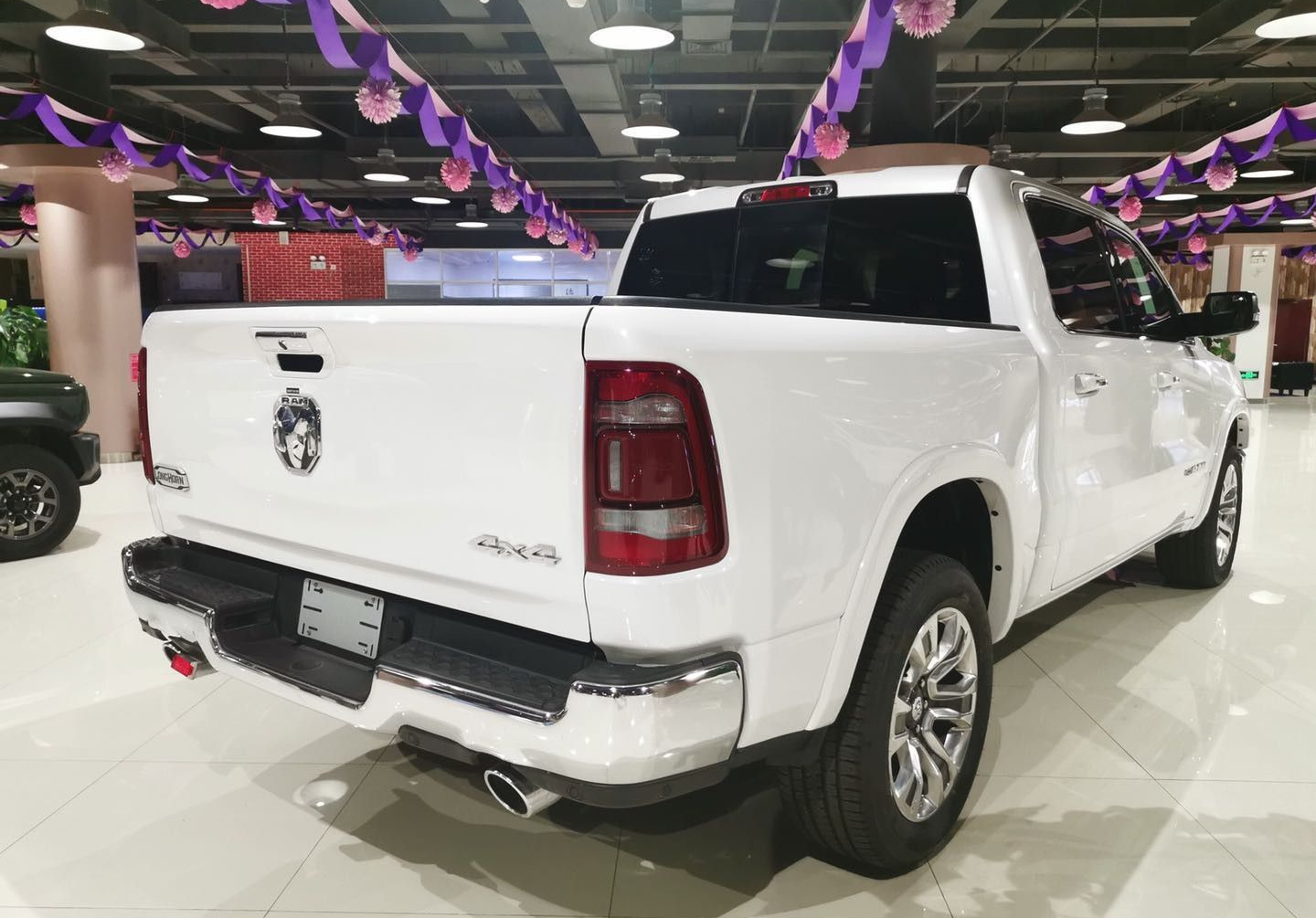 美系纯正豪华皮卡 道奇公羊长角号配置全面解析