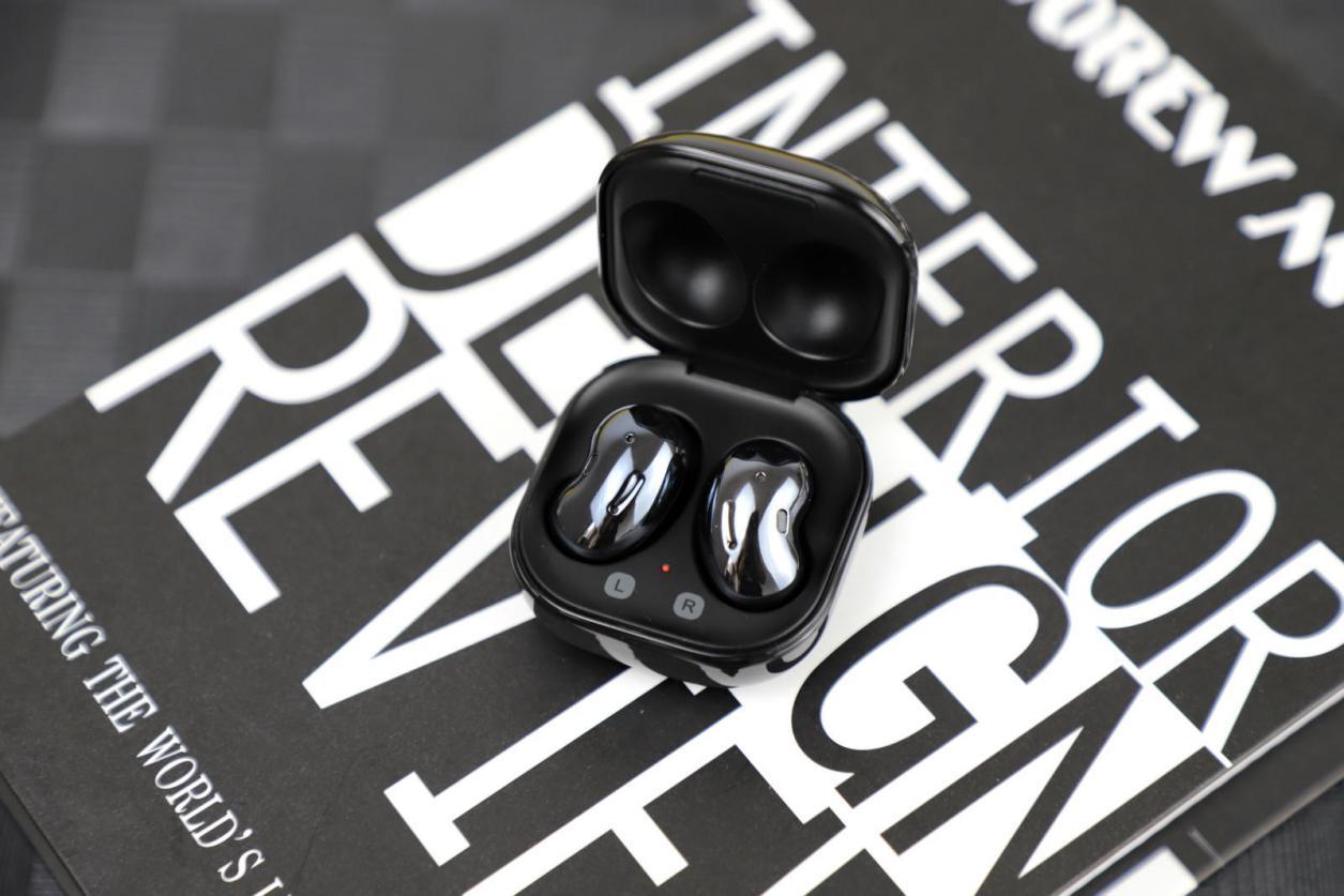 三星galaxybudslive果然入股不亏这两颗豆子好看又好听