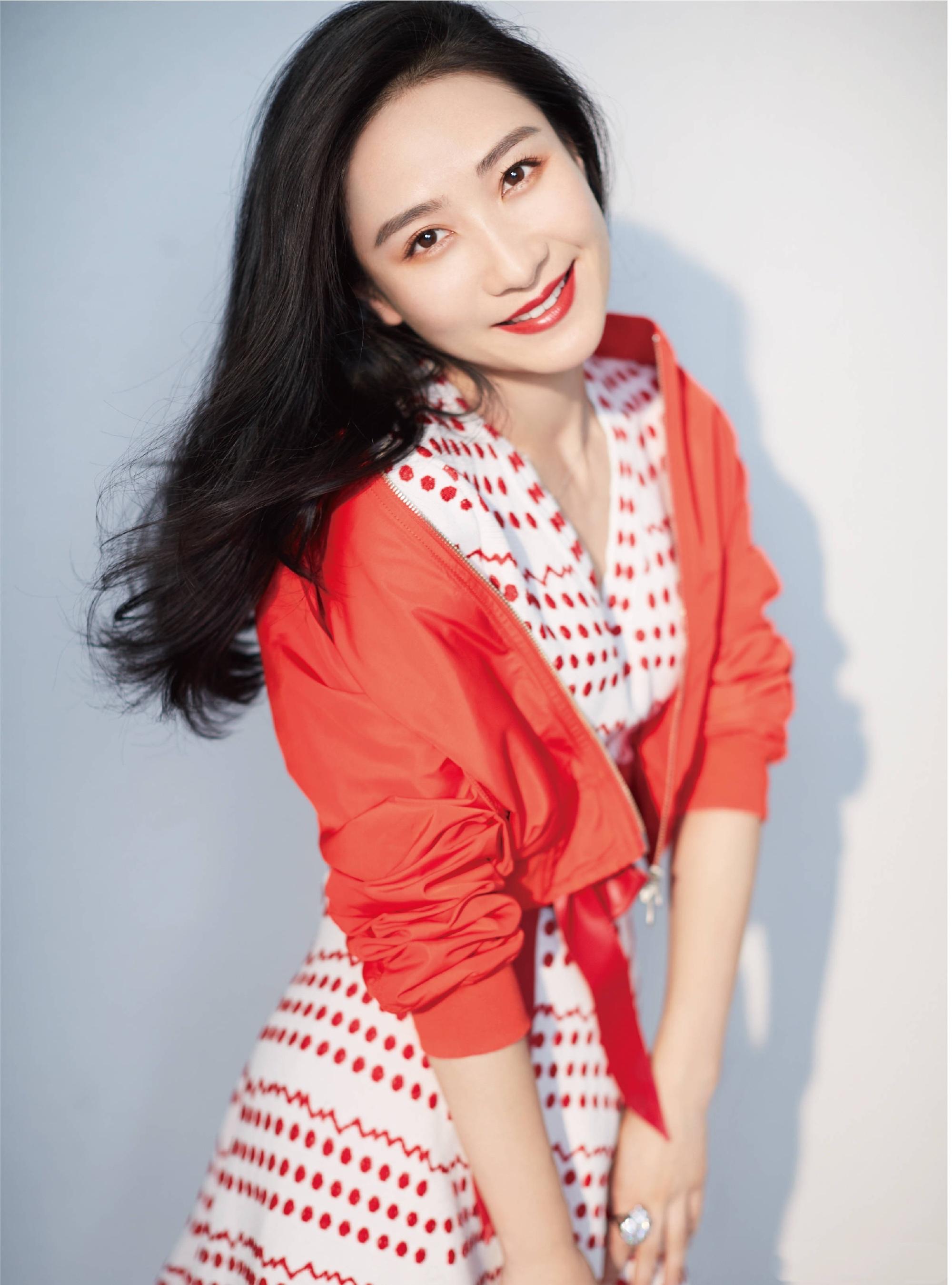 原创演安陵容被网友痛骂,今纪念《甄嬛传》10年,陶昕然越来越美