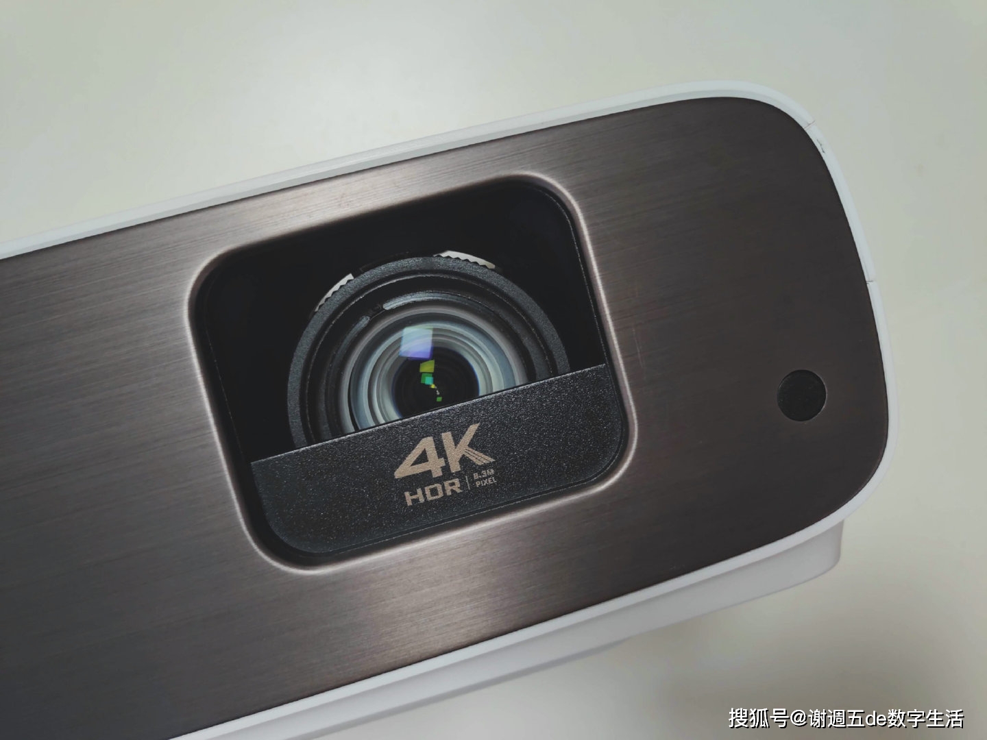 从微投到传统投影仪明基w2700色准大师打造4k家庭影院