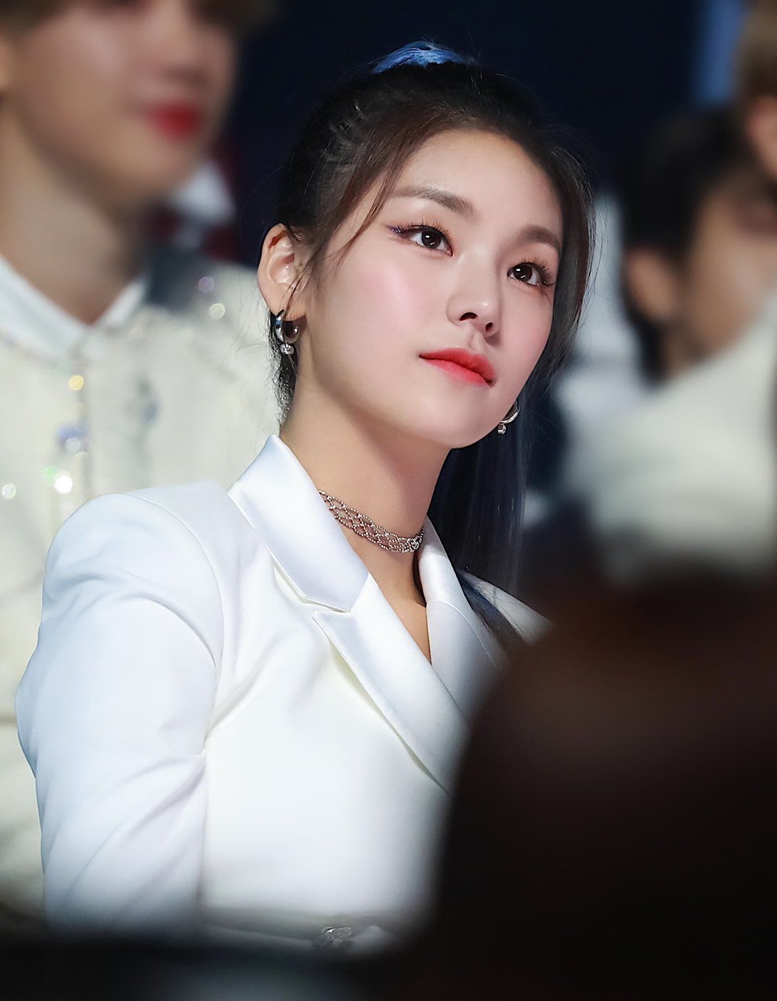 韩国9位女歌手她们的魅力眼神会让你的深度着迷