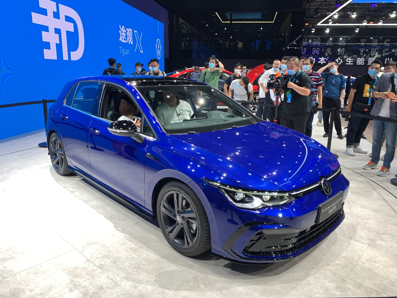 经典依旧,科技配置升级,八代高尔夫正式亮相北京车展