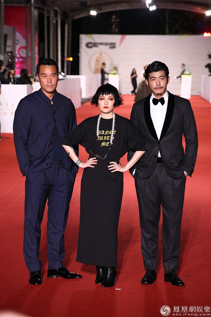 范晓萱,张孝全,王柏杰合体亮相.