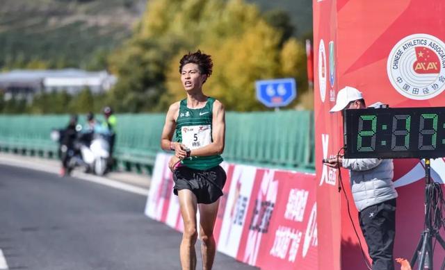 决战多伦|国内精英集结,粟国雄,窦发仙勇夺得男女冠军_马拉松