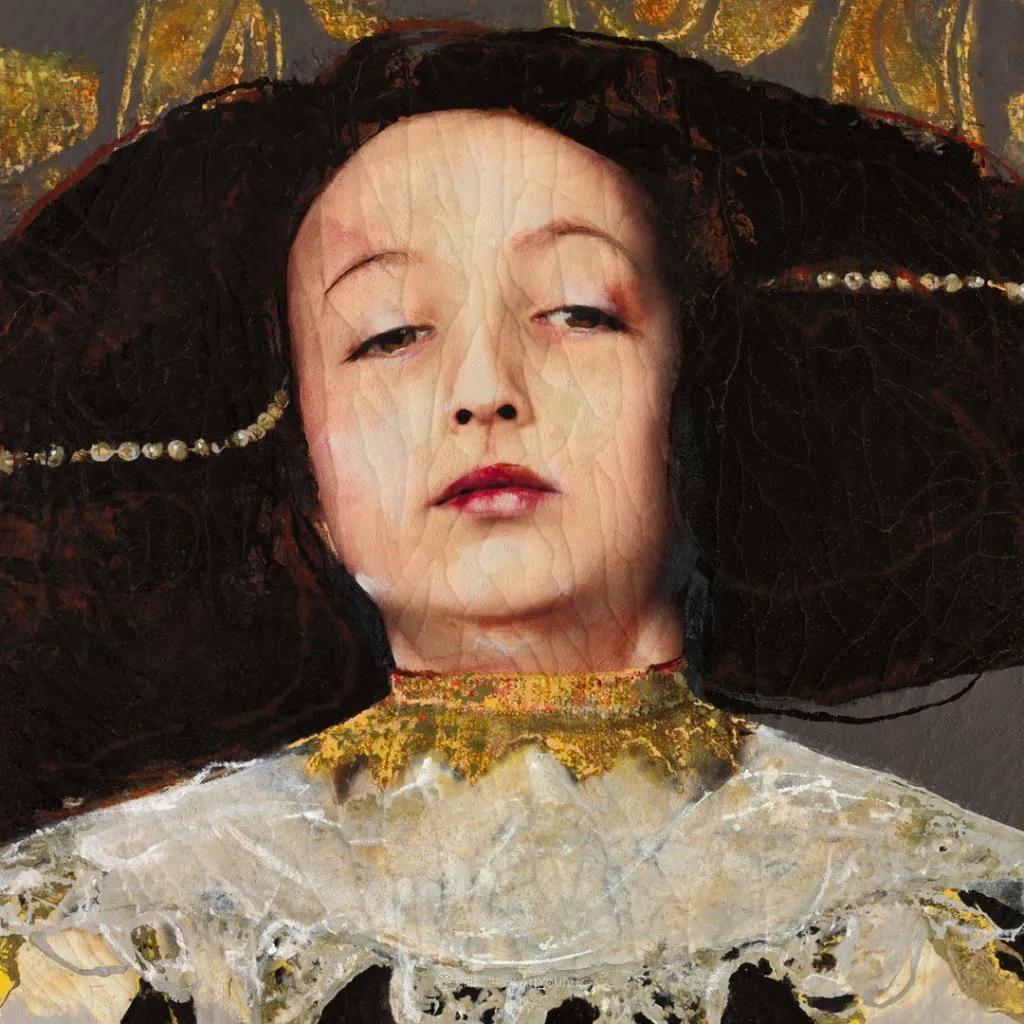 从流浪儿到艺术家的蜕变:西班牙当代艺术家丽塔·卡贝鲁特