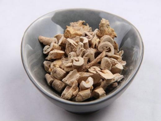 整合中草药资源,刘燕酿制育发防脱精华液一通二调三补强势出击!