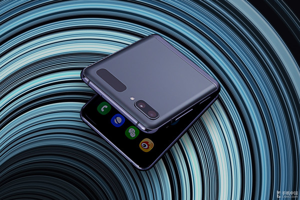 三星Galaxy Z Fold2 5G来了 折叠屏手机是否进入成熟期？(图6)
