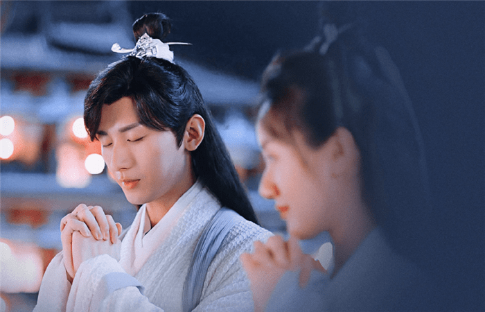《琉璃》还没出坑,又一"四世虐恋"剧来袭,看到主演:不火都难