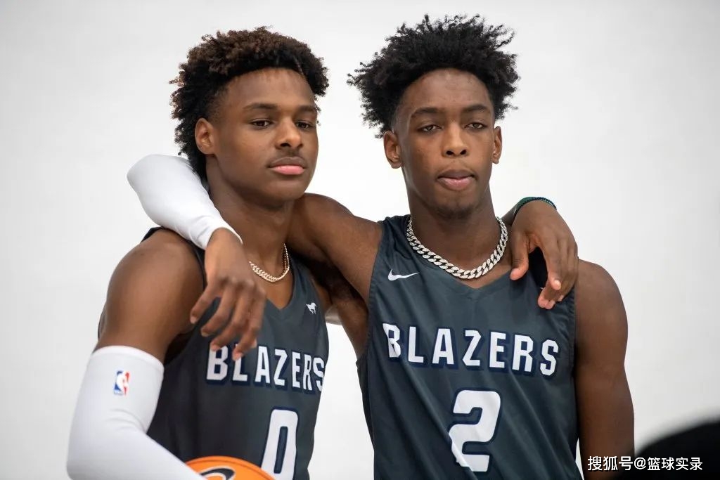 没戏了,布朗尼最新排名出炉,前队友排第二!