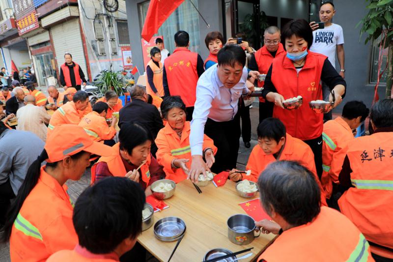 三百天的坚守河南延津爱心粥屋情暖民心