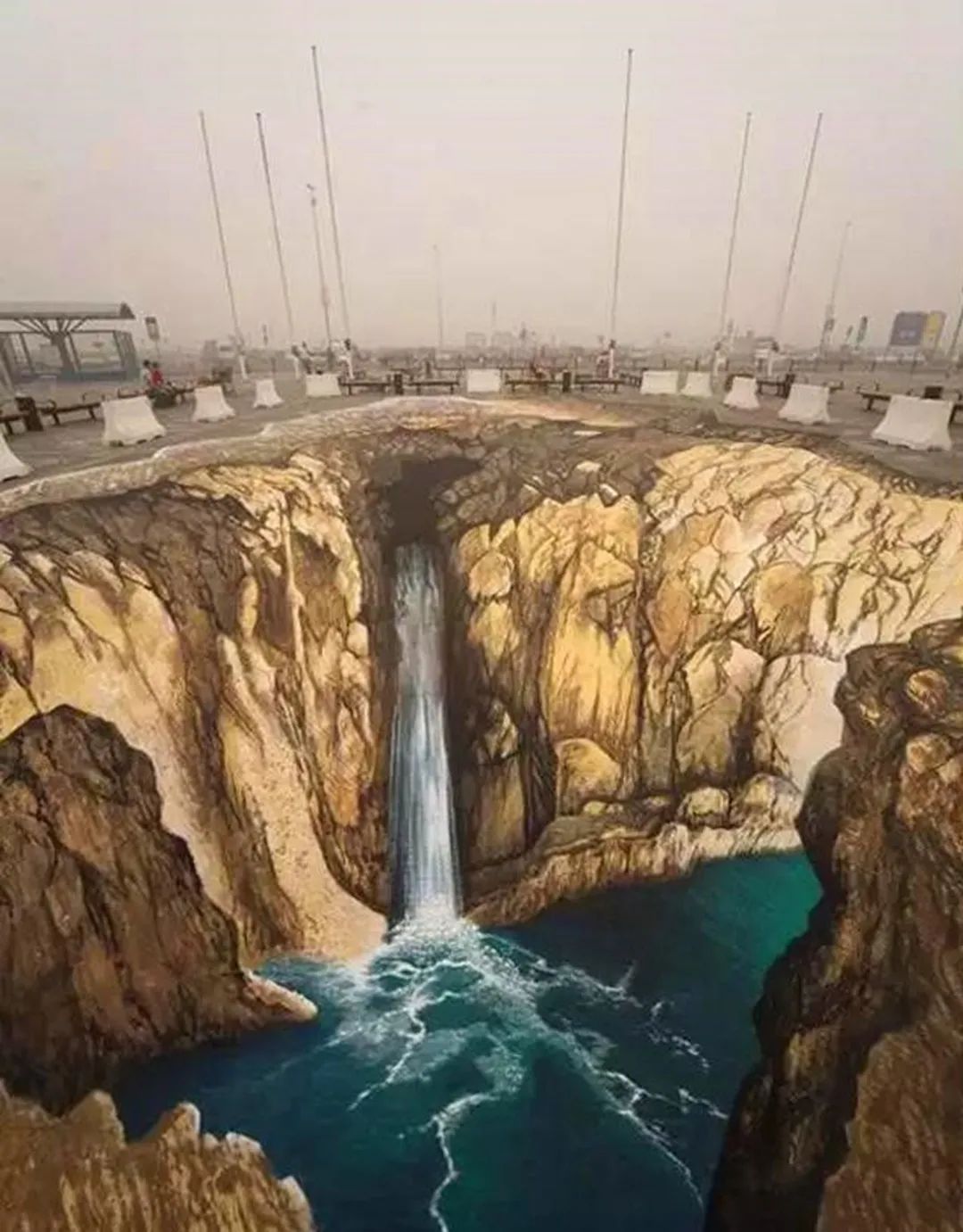 7幅惟妙惟肖的街头立体画,画面非常逼真,令人叹为观止-搜狐大视野-搜狐新闻