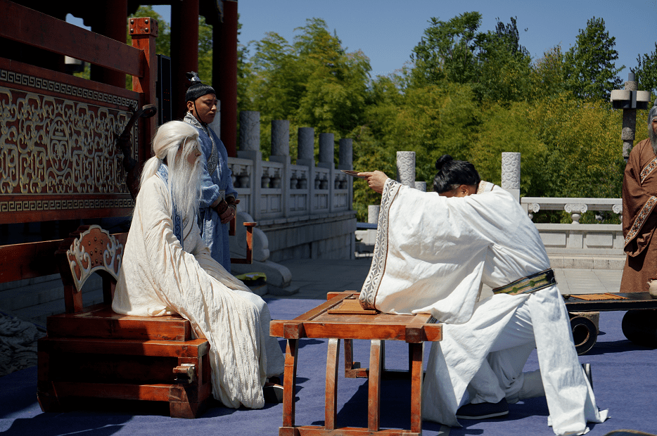 萌宠运动会,庆丰收亲子欢乐汇演出,还有生动有趣的《拜师礼》情景剧