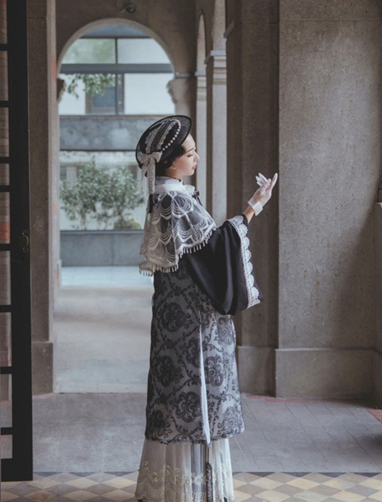 汉服如何穿出汉洋折衷感这几件百搭单品不能少随意配尽显高级优雅气质
