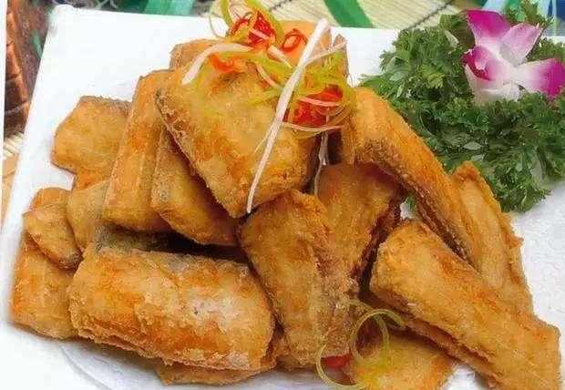 3,这种"干炸刀鱼"还有其他种做法,比如说做成酸甜口味的.