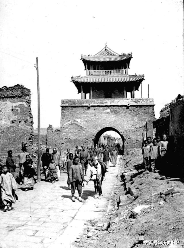 1905年天津历史建筑老照片,天津鼓楼和残破的城墙-搜狐大视野-搜狐新闻