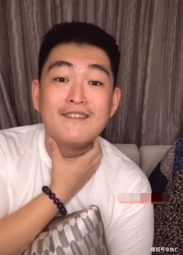 赵本山儿子自曝工资7500,姐姐却拥数亿身家,瘦脸后撞脸张翰_赵一楠