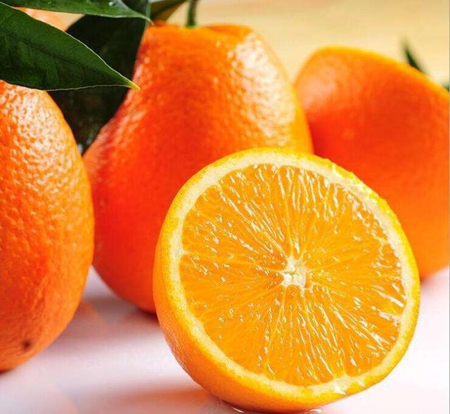 尔脐橙原产于美国,系由美国加利福尼亚州duarte的华盛顿脐橙芽变而得