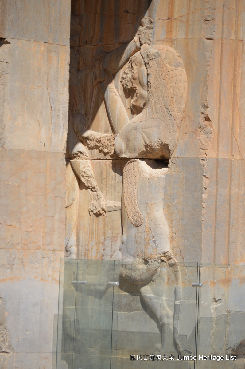 他们身边往往还有来自马其顿或克里特的精锐弓箭手掩护.