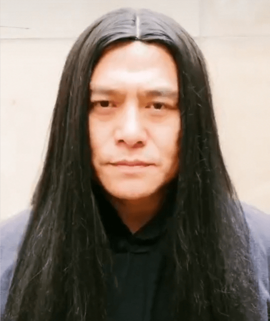 演员黑子在农村收玉米,技术娴熟,被称赞标准手法_手机搜狐网