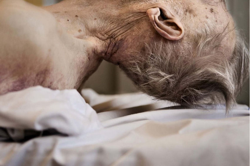 临终关怀——让逝者有尊严地离开_手机搜狐网