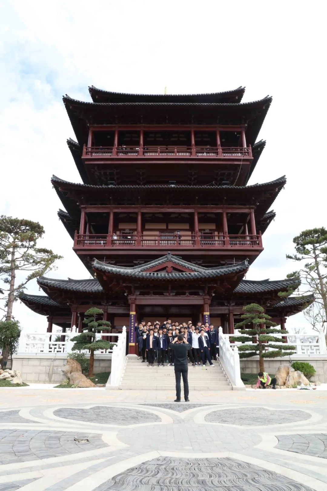 近期,来自盐城市经贸高级职业学校的学生们分几批次来到大洋湾开展