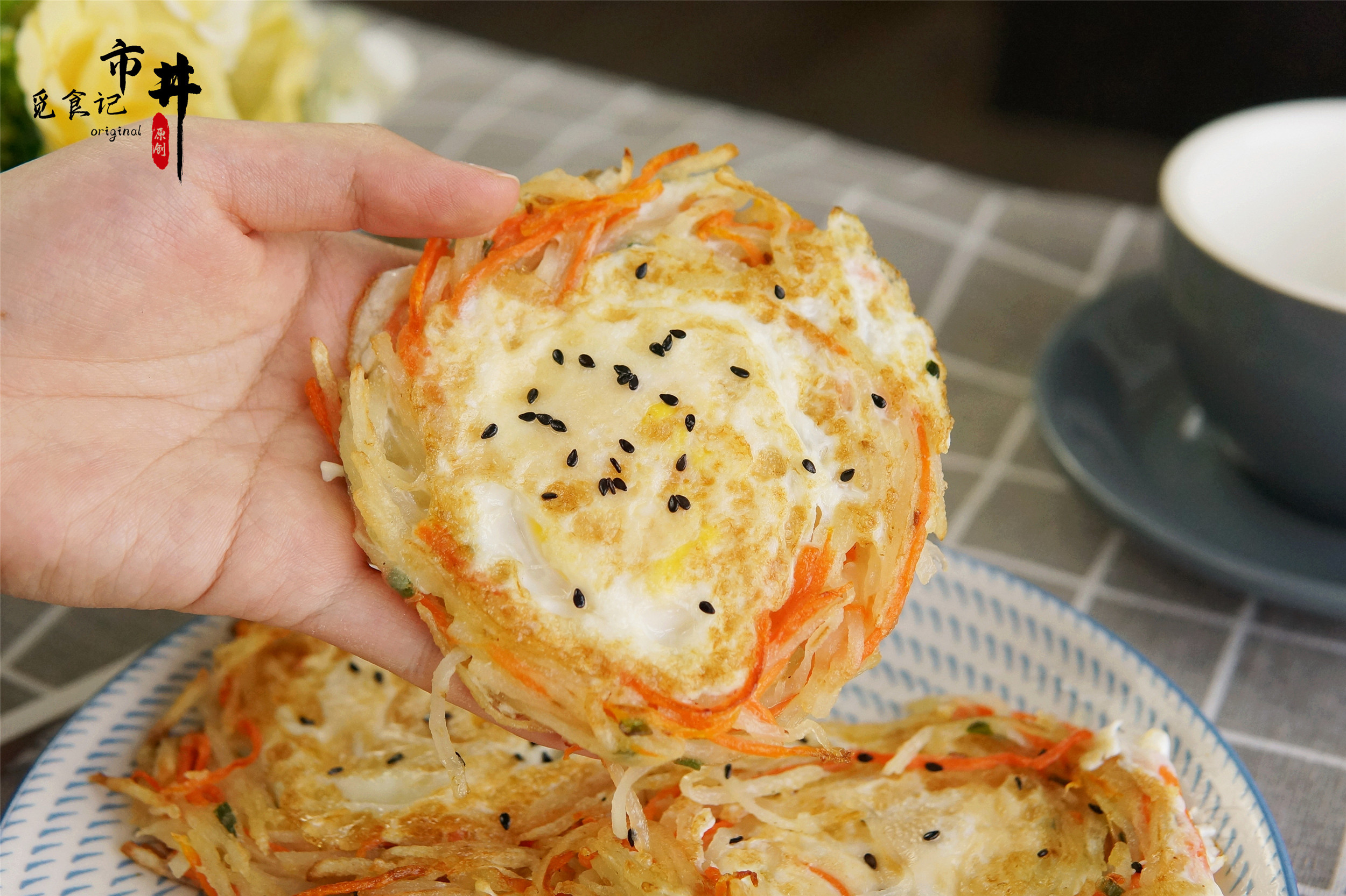 煎荷包蛋最近超火的做法,鸡蛋里加