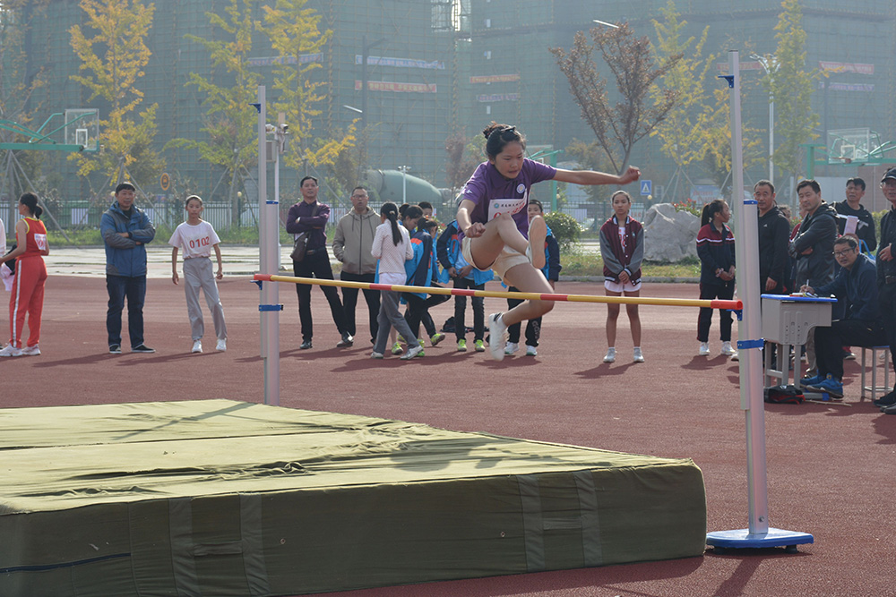 灌南县中小学田径运动会在实验中学举行